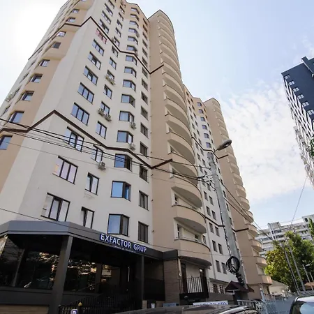 Extra Grand Lev Tolstoi Two Bedrooms *