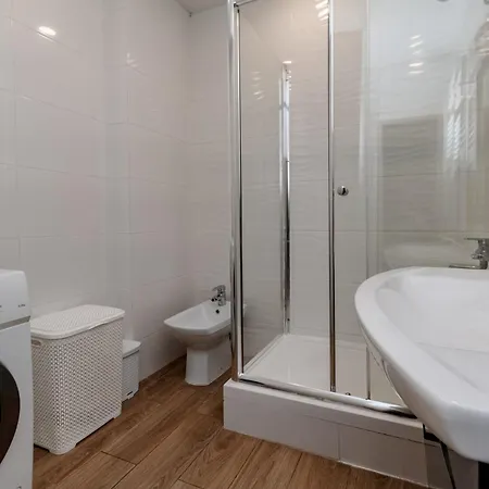 Extra Grand Lev Tolstoi Two Bedrooms Appartement *