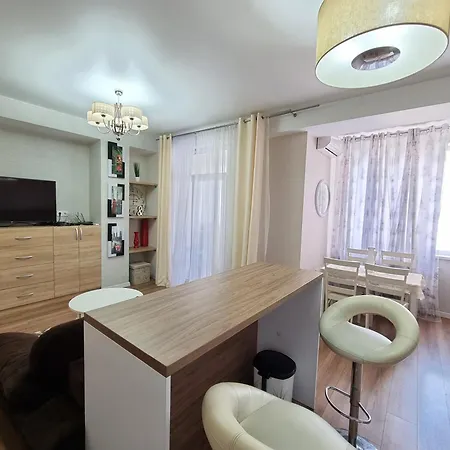 Extra Grand Lev Tolstoi Two Bedrooms Appartement *