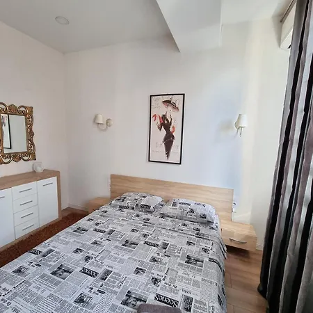Extra Grand Lev Tolstoi Two Bedrooms